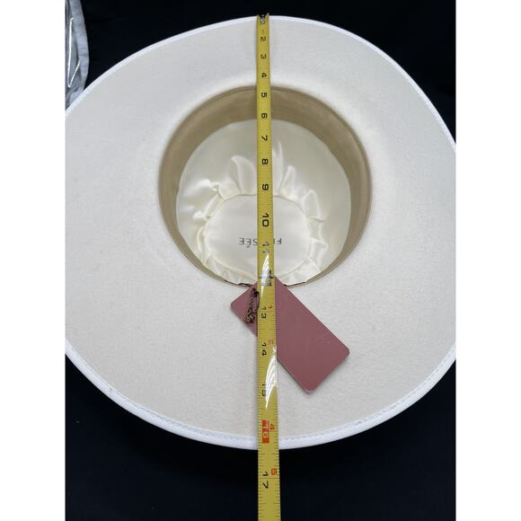 Femsee Wool Hat Sz Medium Cream Color Embroidery Band - Picture 7 of 16